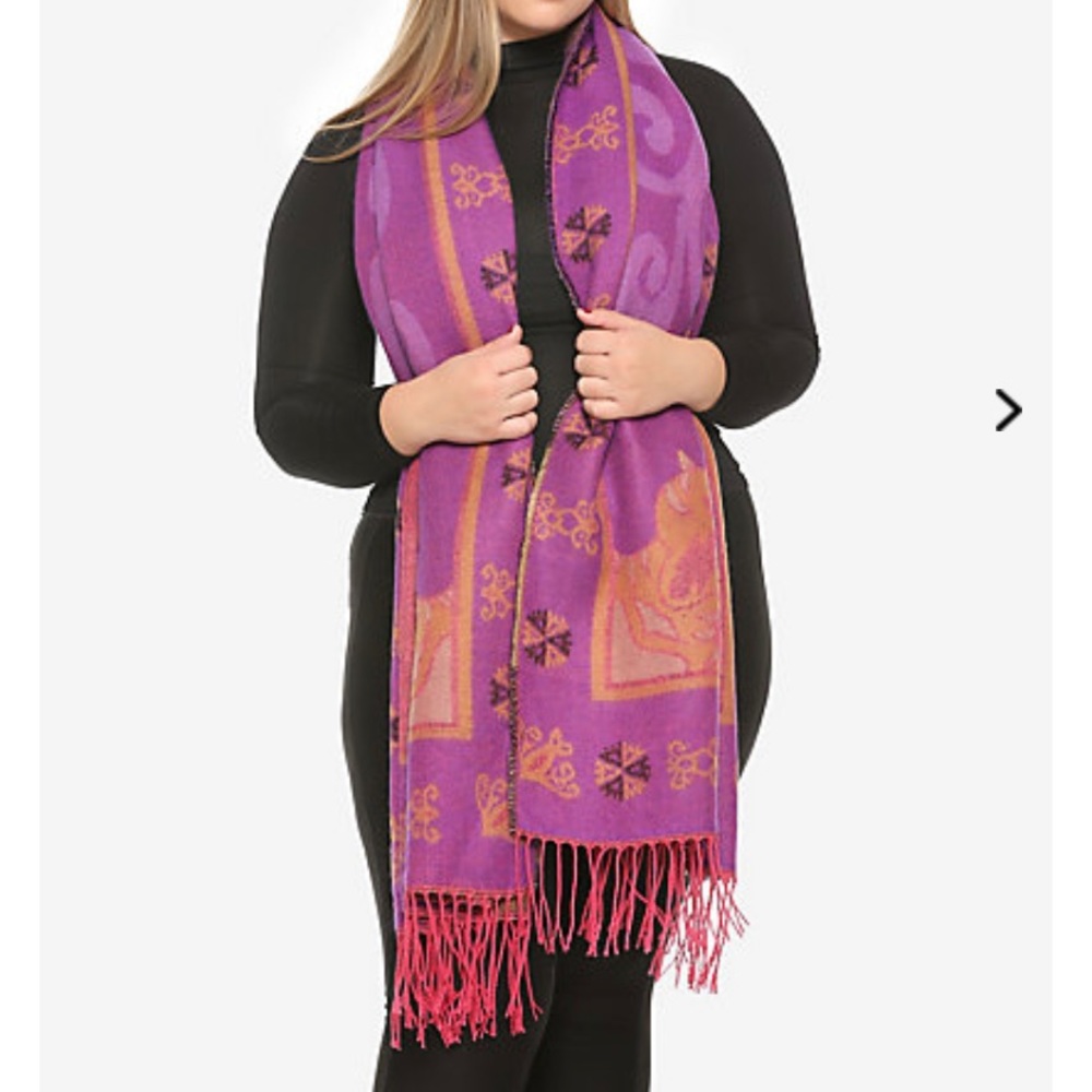 Aladdin’s magic carpet blanket scarf